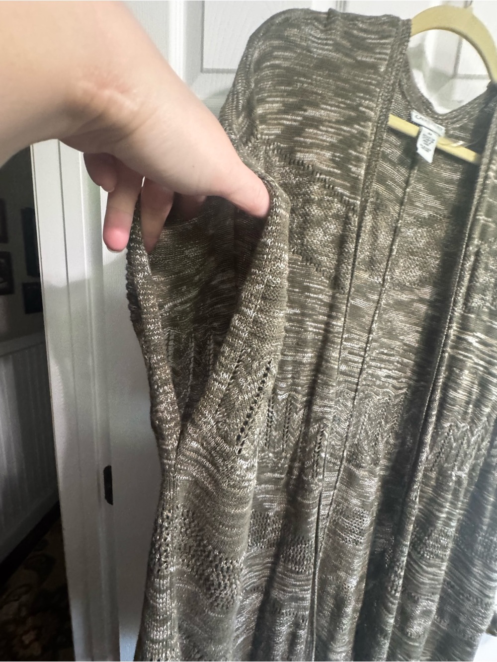 Sleeveless 2X Cathrines Cardigan - Picture 3 of 9
